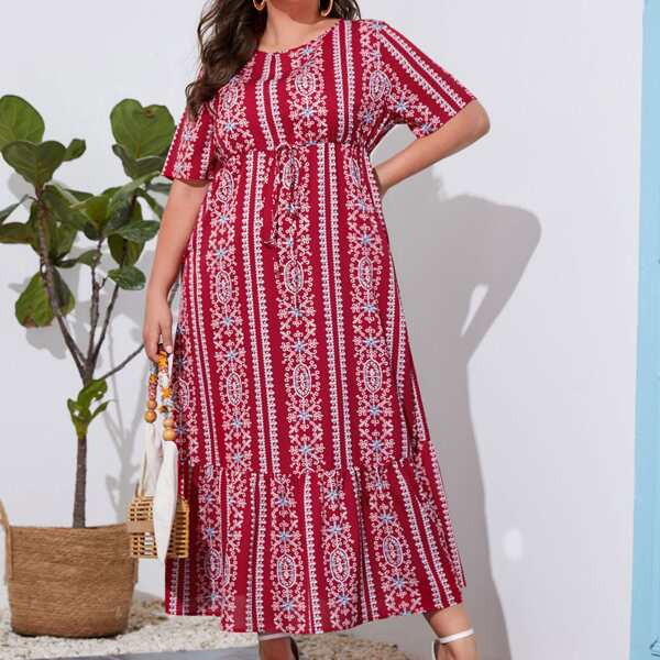 

Plus Ruffle Hem Graphic Dress, Multicolor