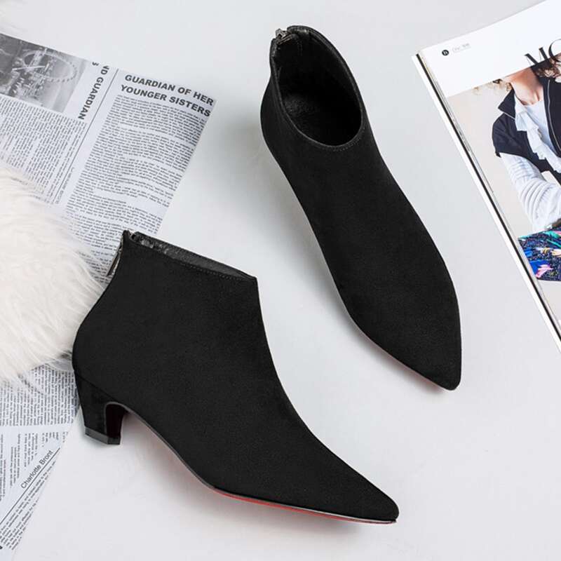 

Back Zipper Classic Boots, Black
