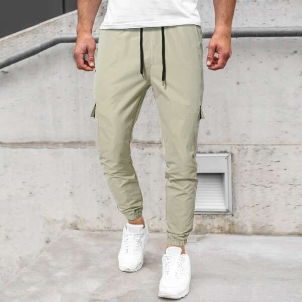 

Men Letter Graphic Flap Pocket Side Drawstring Pants, Army green