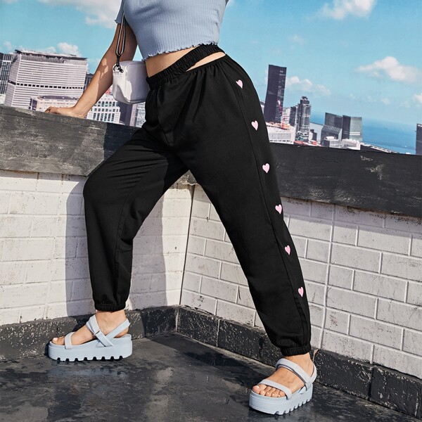 

Plus Heart Print Cut Out Waist Sweatpants, Black