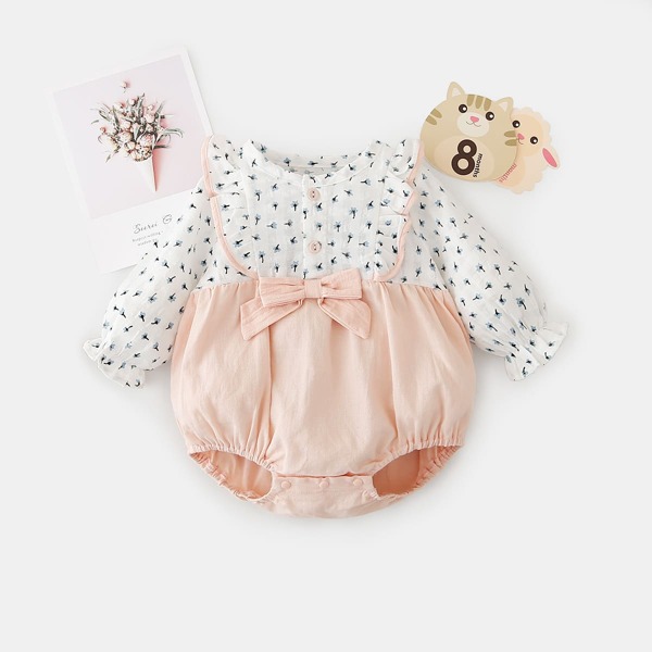 

Baby Girl Ditsy Floral Bow Front Bodysuit, Multicolor