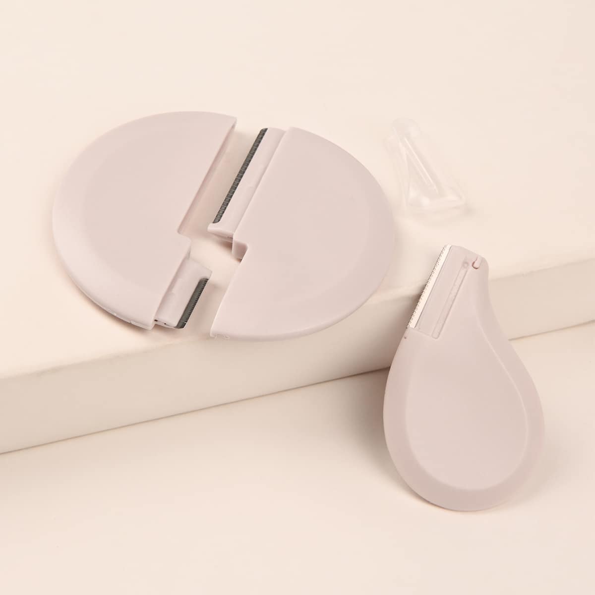 

2pcs Eyebrow Trimming Knife, Baby pink