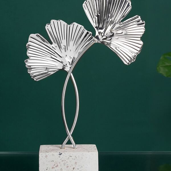 

Ginkgo Biloba Art Decoration, Silver