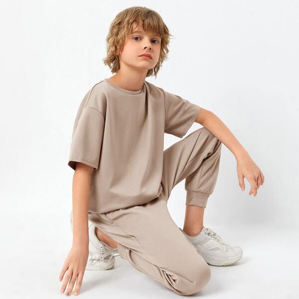 

Boys Solid Drop Shoulder Tee & Joggers Set, Khaki