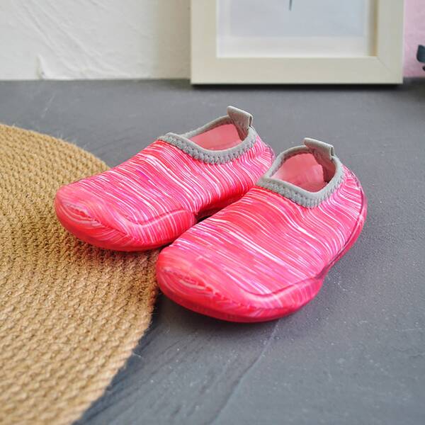 

Toddler Girls Space Dye Water Shoes, Pink