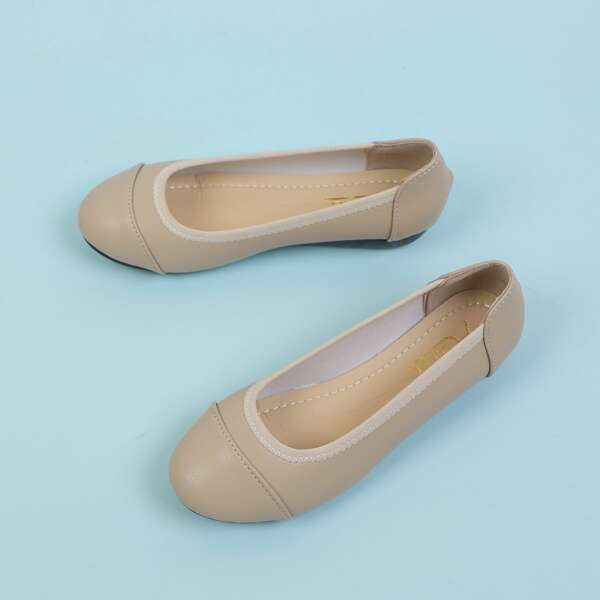 

Minimalist Ballet Flats, Beige