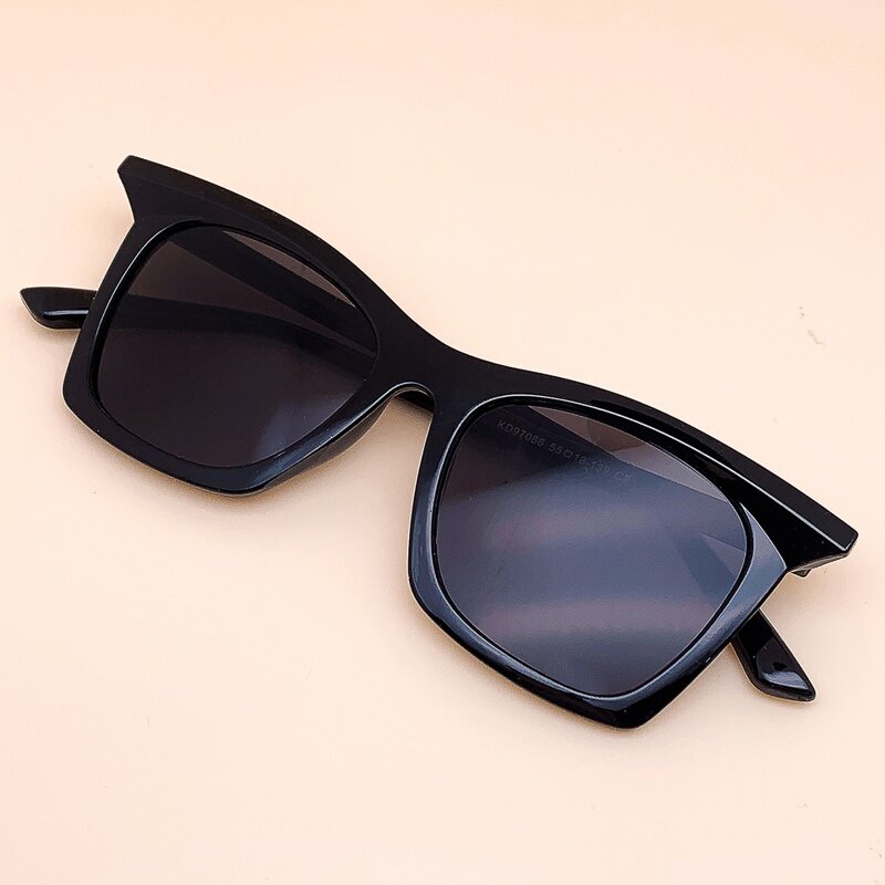 

Square Frame Sunglasses