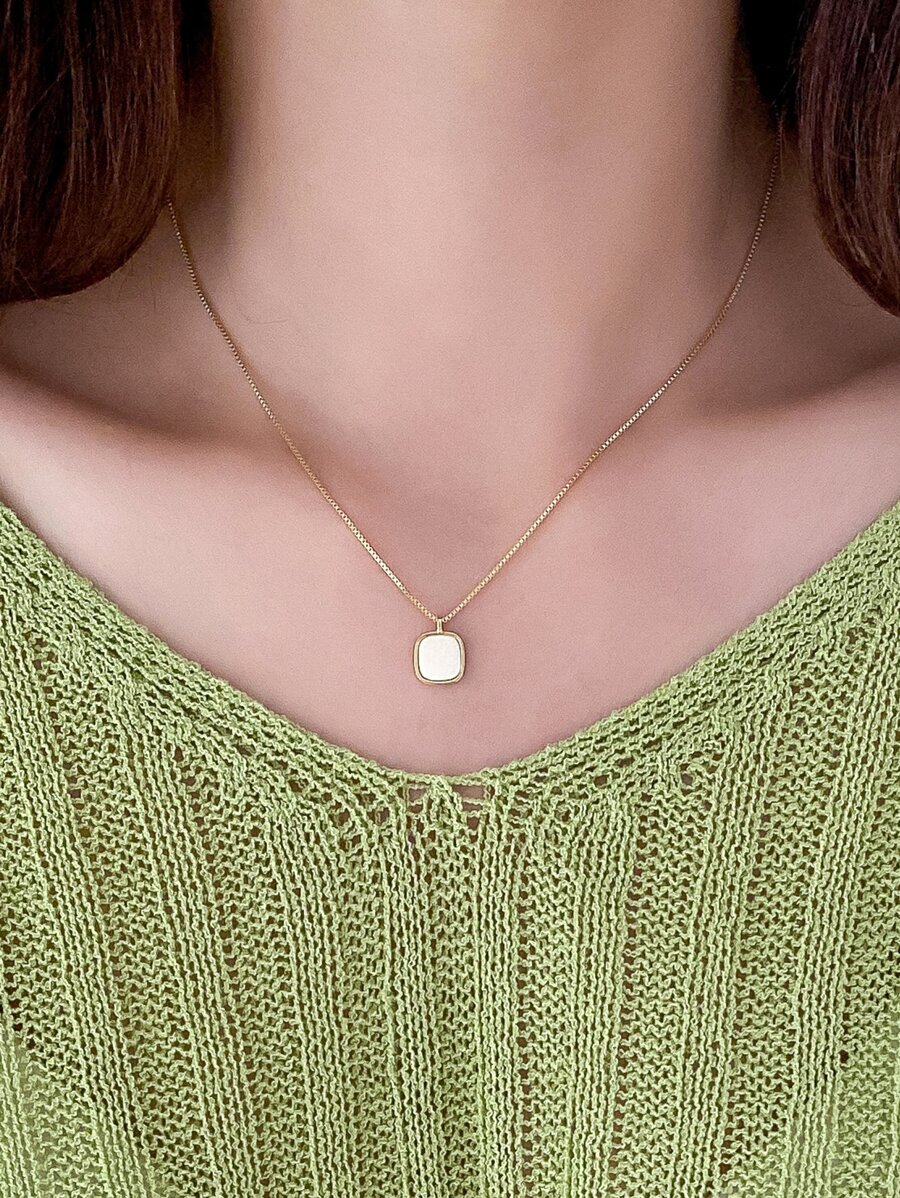 DAZY 幾何吊墜項鍊 - 金黃色 - 查看 1