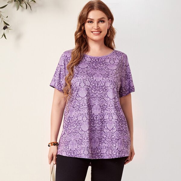 

Plus Allover Floral Print Curved Hem Tee, Purple