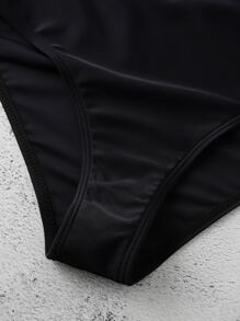 Ring Linked One-Piece Swimsuit, For Summer Beach Vacation - Black - View 4