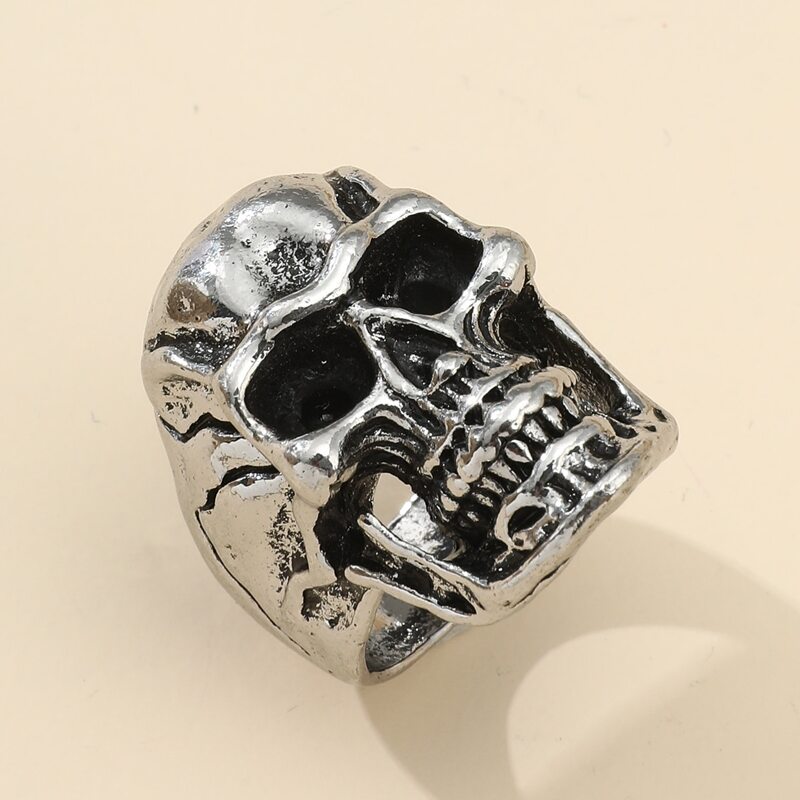

Guys Skull Design Ring, Antique silver