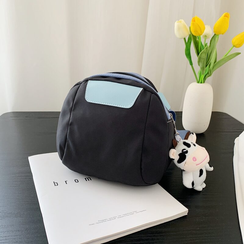 

Zipper Around Cartoon Cow Charm Crossbody Bag, Black