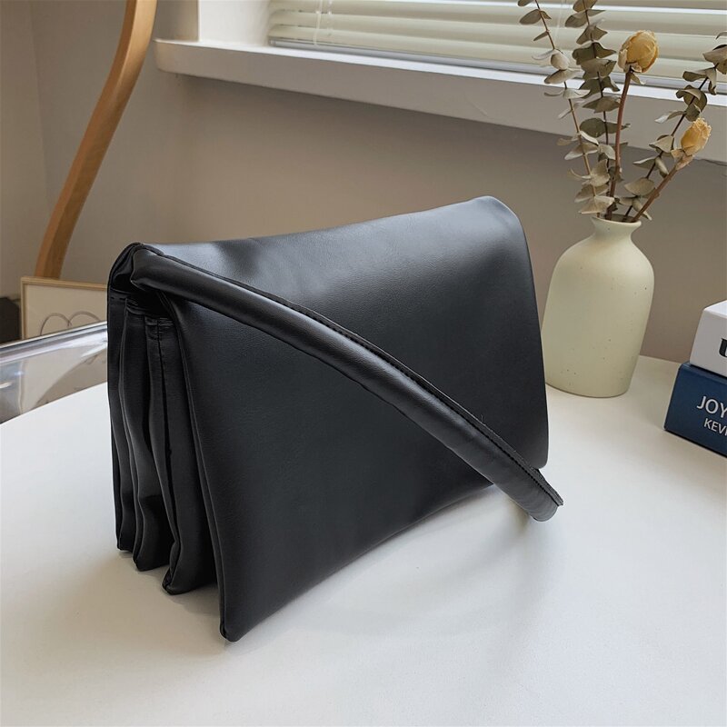 

Minimalist Shoulder Bag, Black