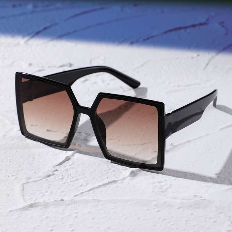 

Square Frame Sunglasses