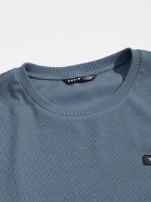 Manfinity VCAY Hombres Top con diseño de parche tejido de canalé - Neblina azul - Ver 4