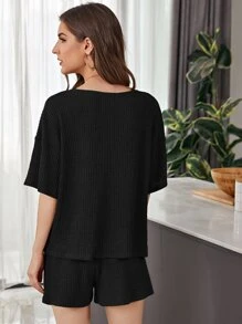 SHEIN LUNE Conjunto informal de top de punto de gofre con cuello en pico y pantalones cortos de chándal - Negro - Ver 2