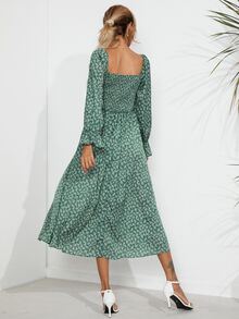 SHEIN Essnce 小碎花荷葉袖打褶A字連衣裙 - 綠色 - 查看 2