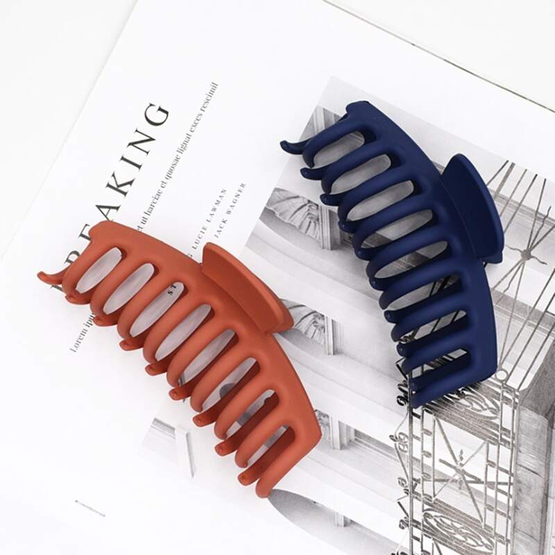 

2pcs Solid Hair Claw, Multicolor