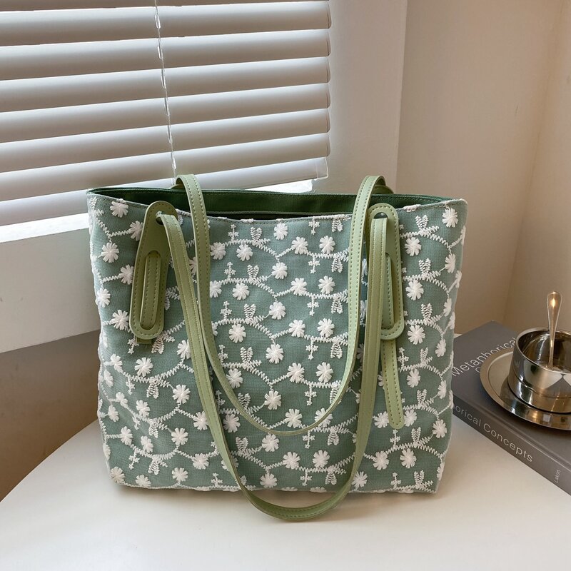 

Floral Embroidery Tote Bag, Green