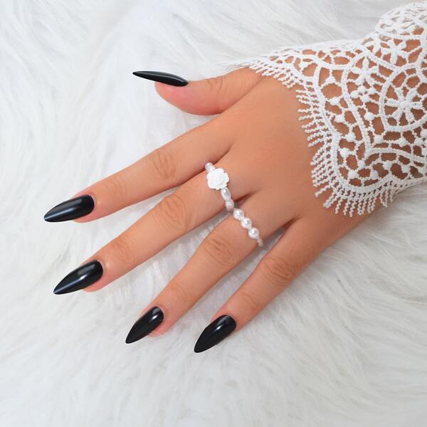 

2pcs Flower Decor Beaded Ring, White