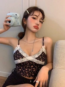 Contrast Lace Trim Ditsy Floral Crop Cami Top