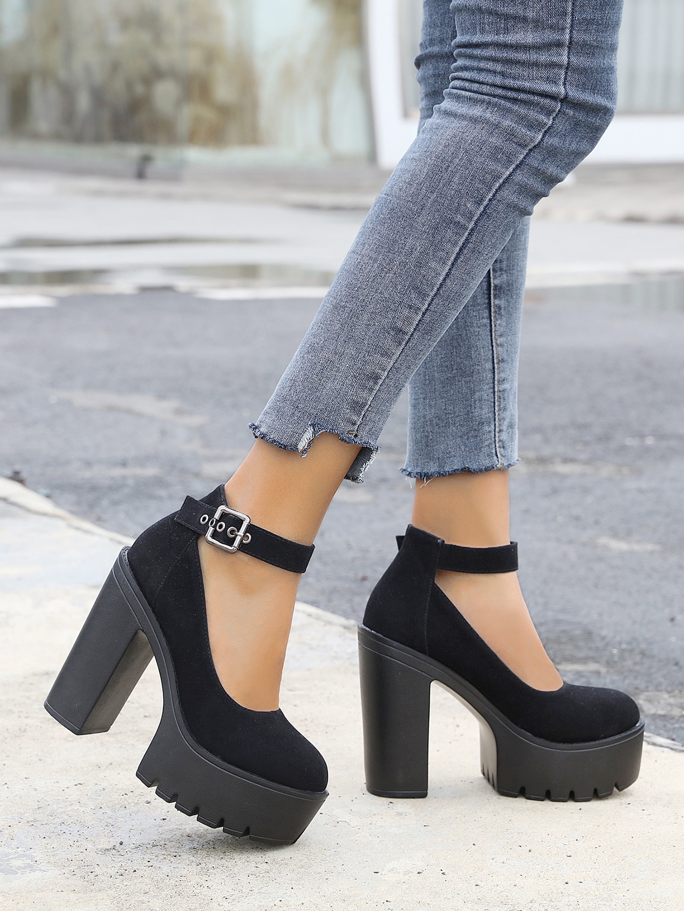 Tacones gruesos minimalista con tira tobillera | Mode de Mujer | SHEIN  España