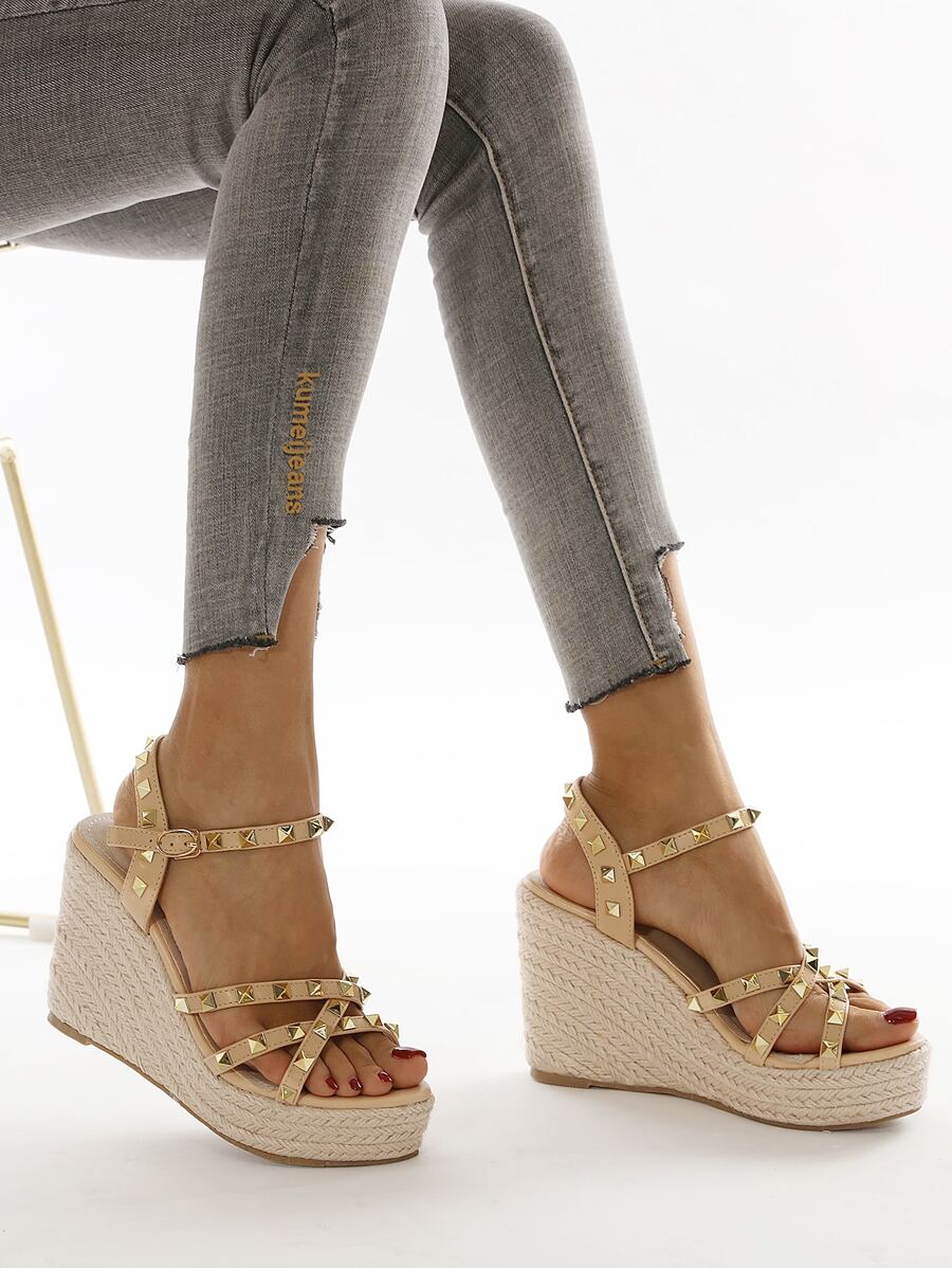 鉚釘裝飾編織坡跟涼鞋 - 米色 - 查看 1