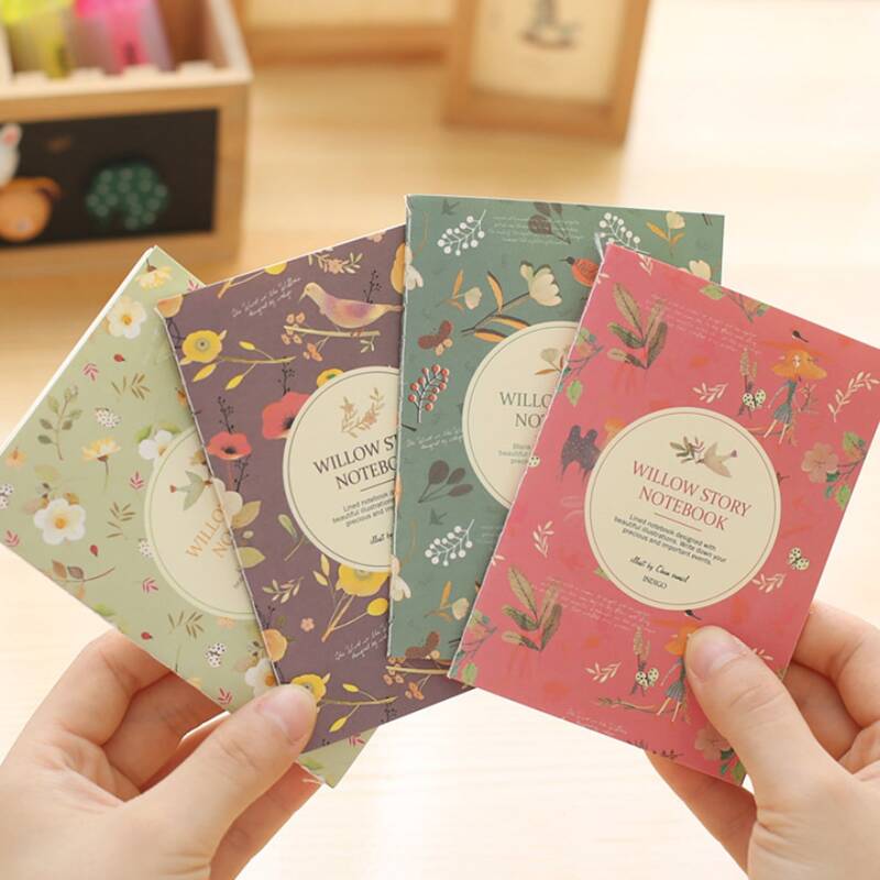 

4pcs Flower Print Cover Random Notebook, Multicolor