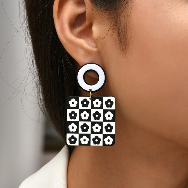 

Floral Print Drop Earrings, Black and white