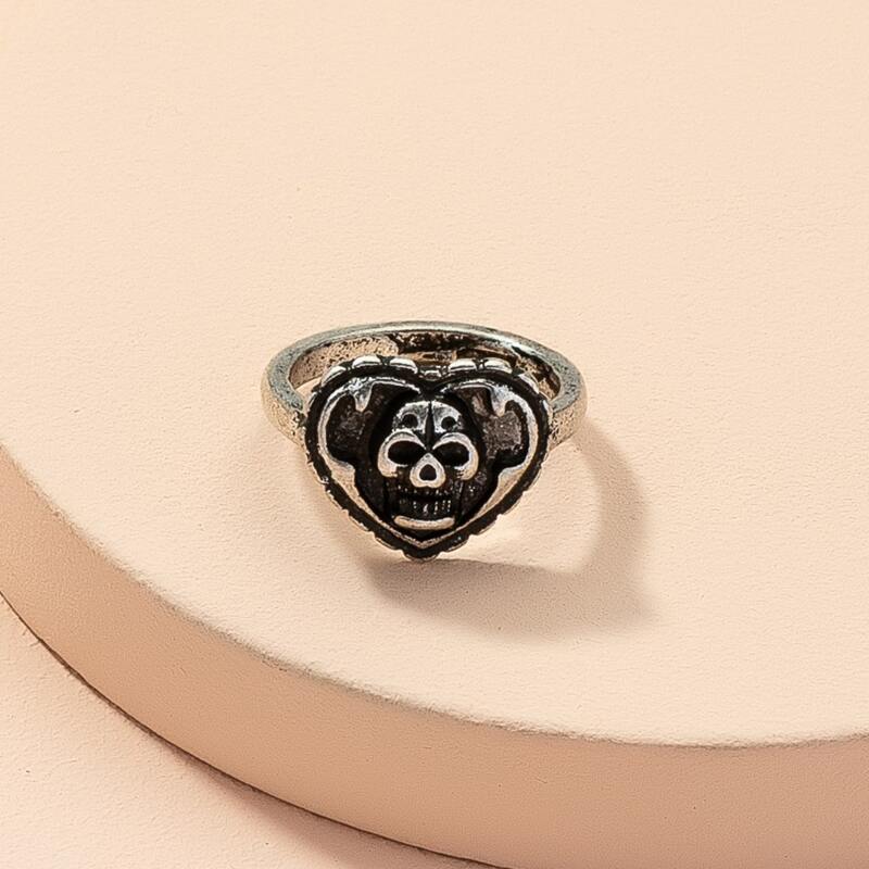 

Skull Design Ring, Silver