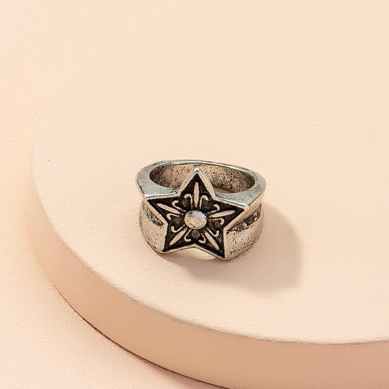 

Star Design Ring, Antique silver