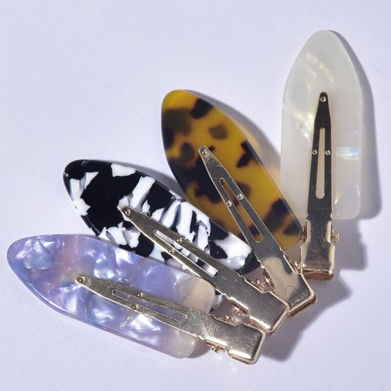 

4pcs Graphic Hair Clip, Multicolor