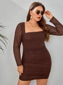 SHEIN Privé 大碼方領褶邊網紗緊身洋裝 - 巧克力棕 - 查看 3