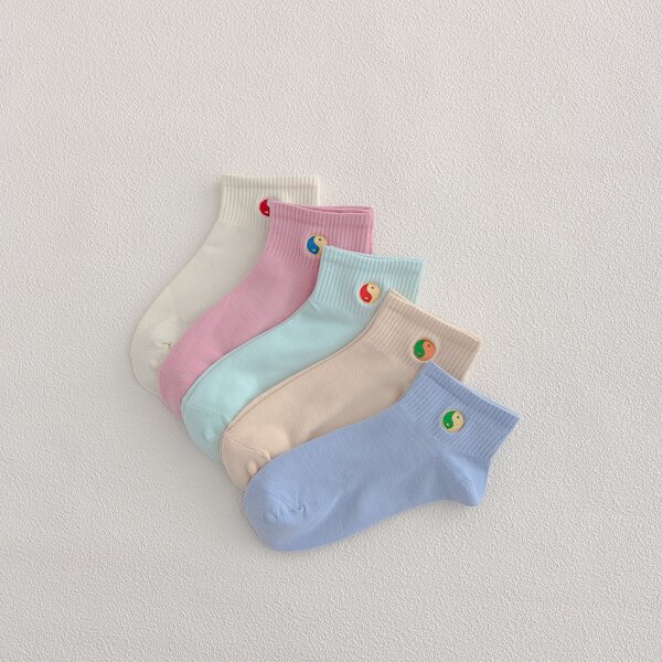 

4pairs Yin & Yang Embroidered Ankle Socks, Multicolor