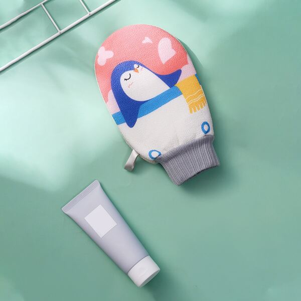 

Cartoon Graphic Exfoliating Bath Glove, Multicolor