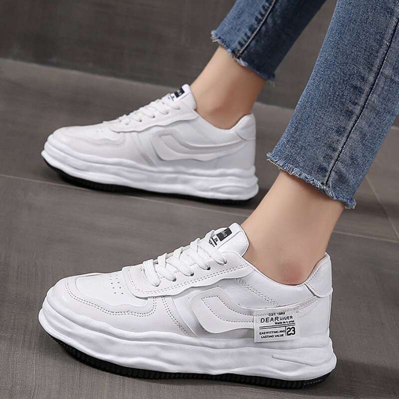 

Minimalist Lace-up Front Skate Shoes, White