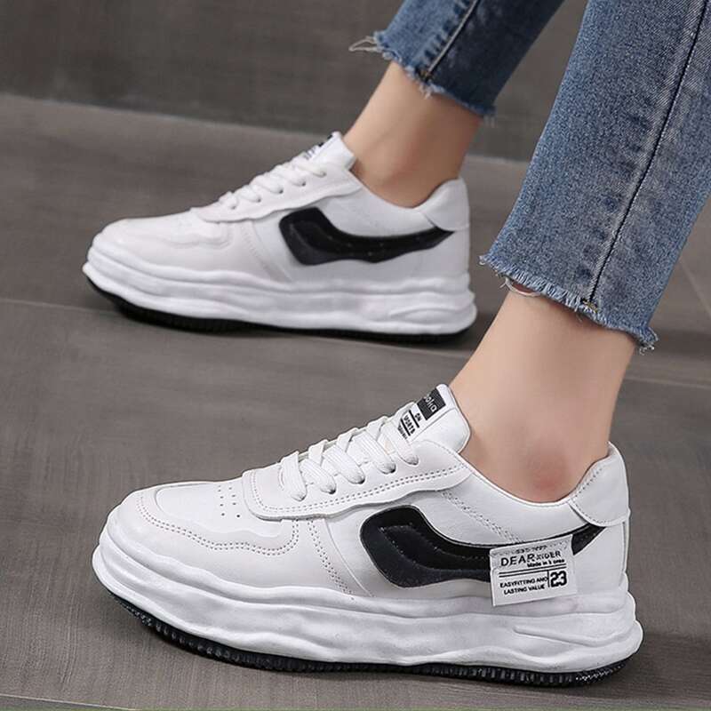 

Two Tone Lace-up Front Skate Shoes, Black