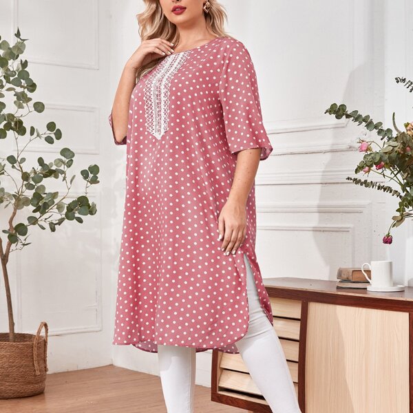 

Plus Polka Dot Contrast Lace Detail Split Hem Top, Dusty pink