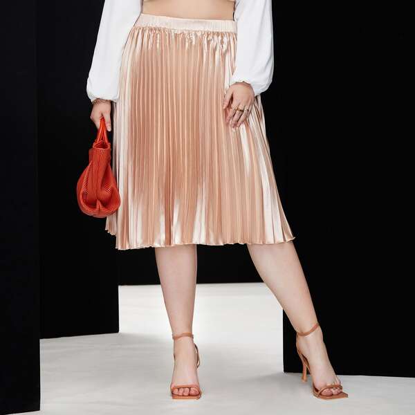 

Plus Satin Pleated Skirt, Champagne