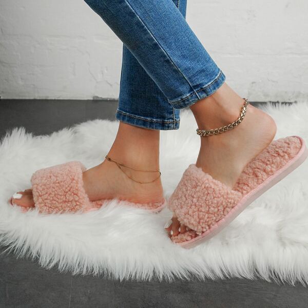 

Minimalist Fluffy Slippers, Pink