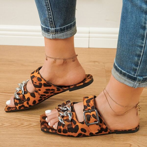 

Chain & Buckle Decor Leopard Slide Sandals, Multicolor