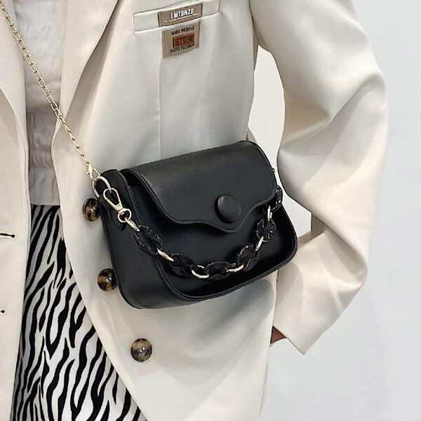 

Minimalist Flap Chain Saddle Bag, Black