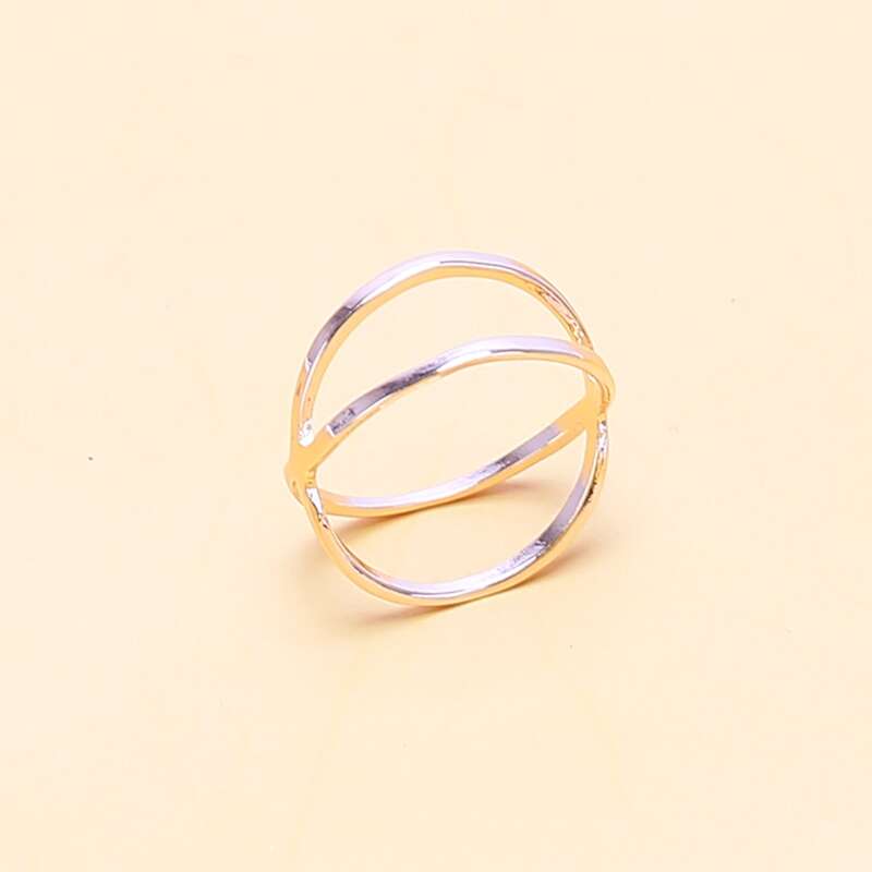 

Criss Cross Design Ring, Gold