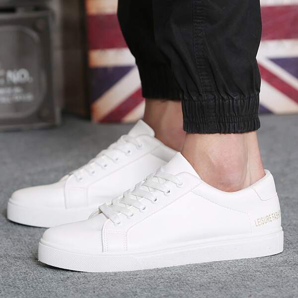 

Men Minimalist Lace-up Front Skate Sneakers, White