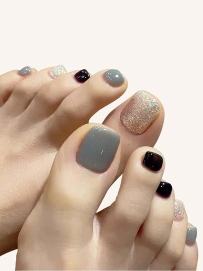 24ピース ショート スクエアネイル & ネイルファイル 1個 ＆ 1シート テープの画像