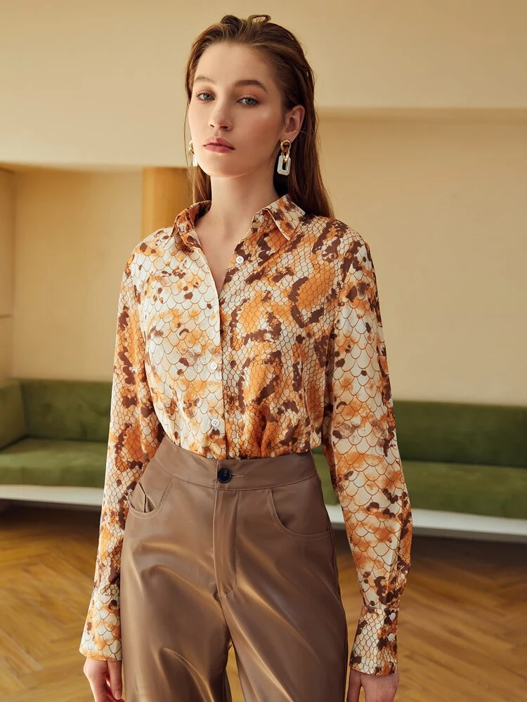 Tie Dye Fish Scales Print Cut Out Shirt