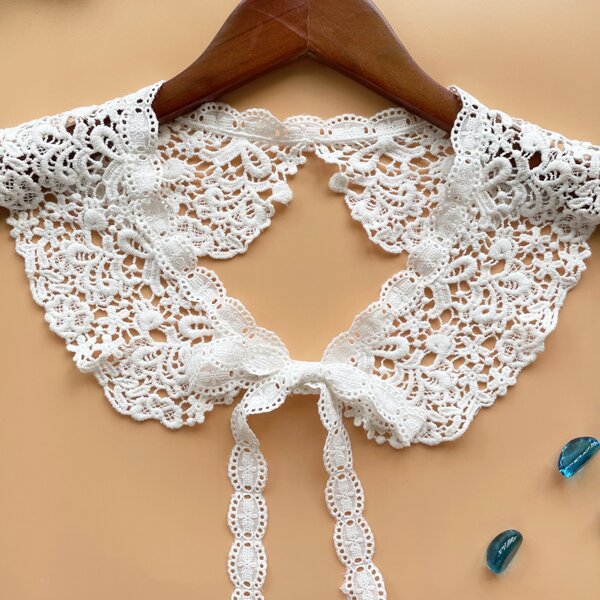 

Flower Detail Faux Dickey Collar, White