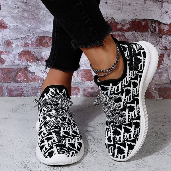 

Letter Graphic Knit Running Shoes, Black and white
