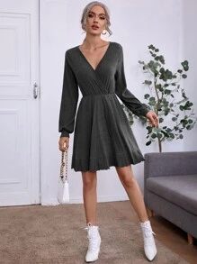 SHEIN Unity Vestido de cuello cruzado ribete en forma de lechuga bajo con fruncido - Gris Oscuro - Ver 5