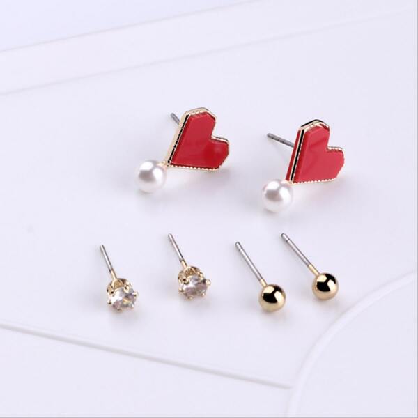 

3pairs Heart Design Stud Earrings, Multicolor